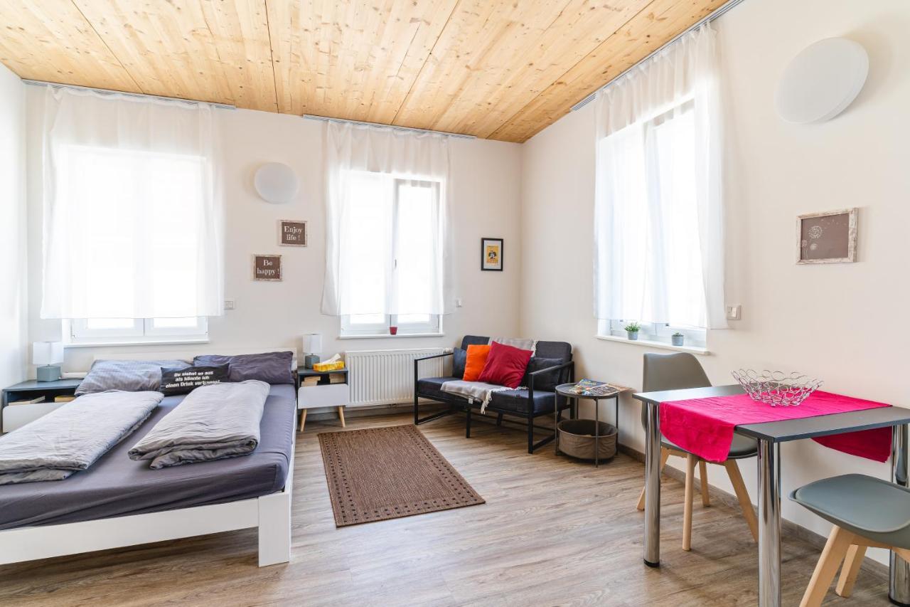 Tagblatts 2-Zimmer Business Apartment ทุทลิงเงน ภายนอก รูปภาพ