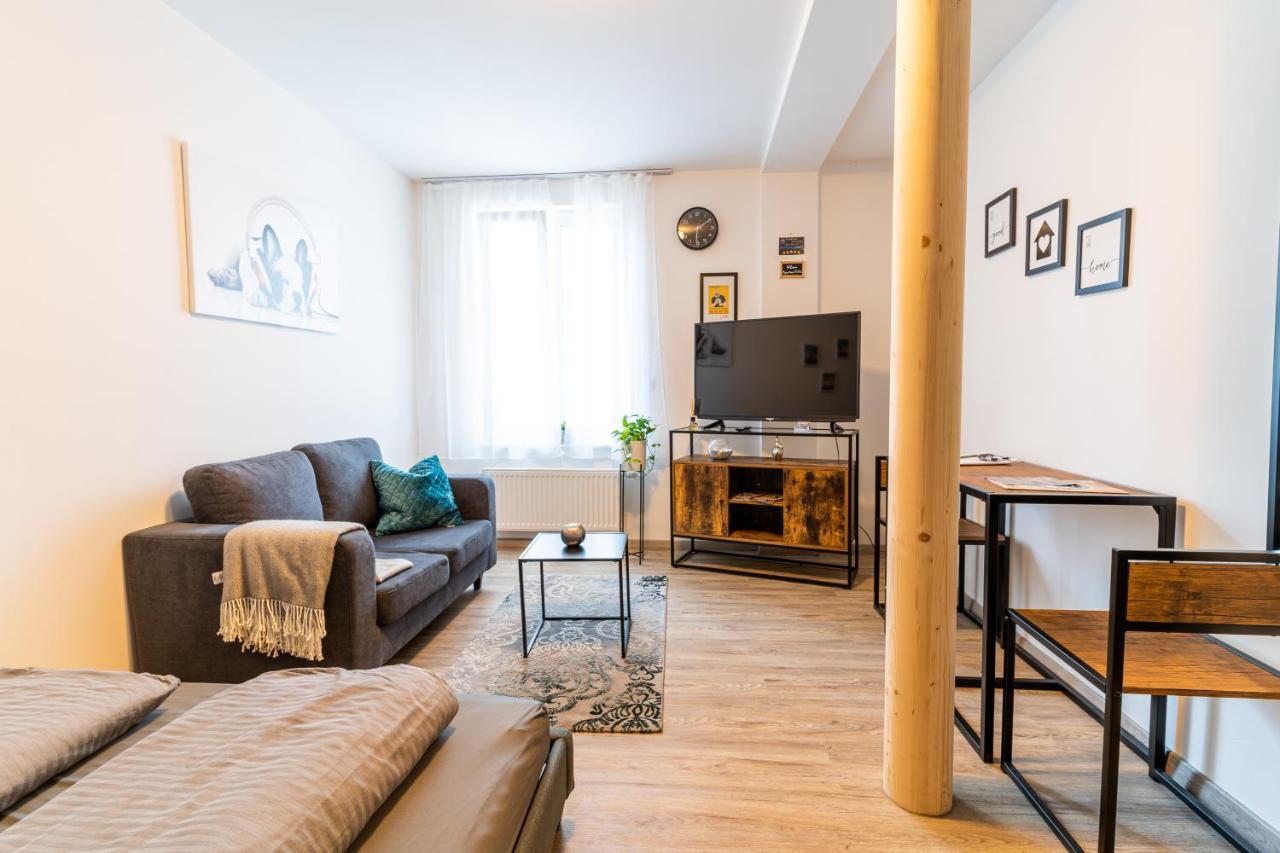 Tagblatts 2-Zimmer Business Apartment ทุทลิงเงน ภายนอก รูปภาพ