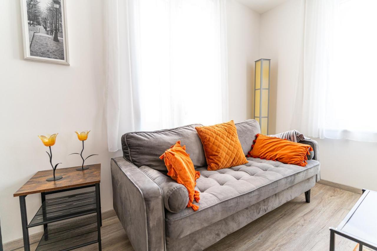 Tagblatts 2-Zimmer Business Apartment ทุทลิงเงน ภายนอก รูปภาพ