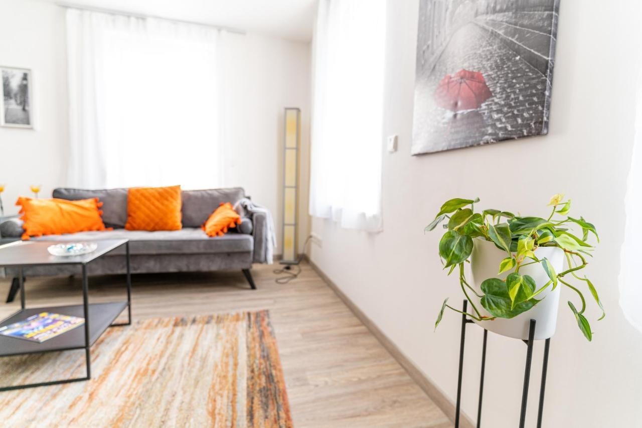 Tagblatts 2-Zimmer Business Apartment ทุทลิงเงน ภายนอก รูปภาพ