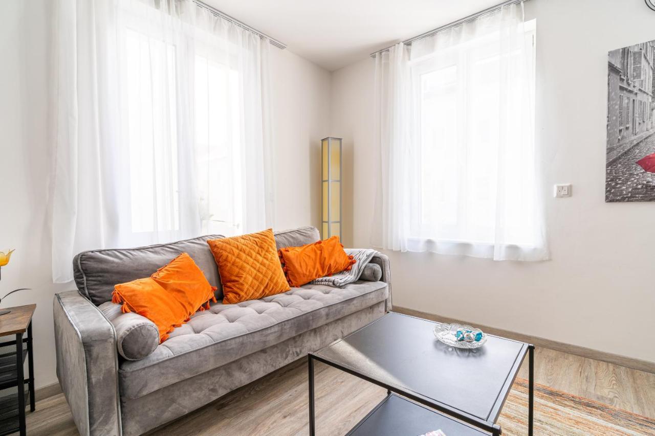 Tagblatts 2-Zimmer Business Apartment ทุทลิงเงน ภายนอก รูปภาพ